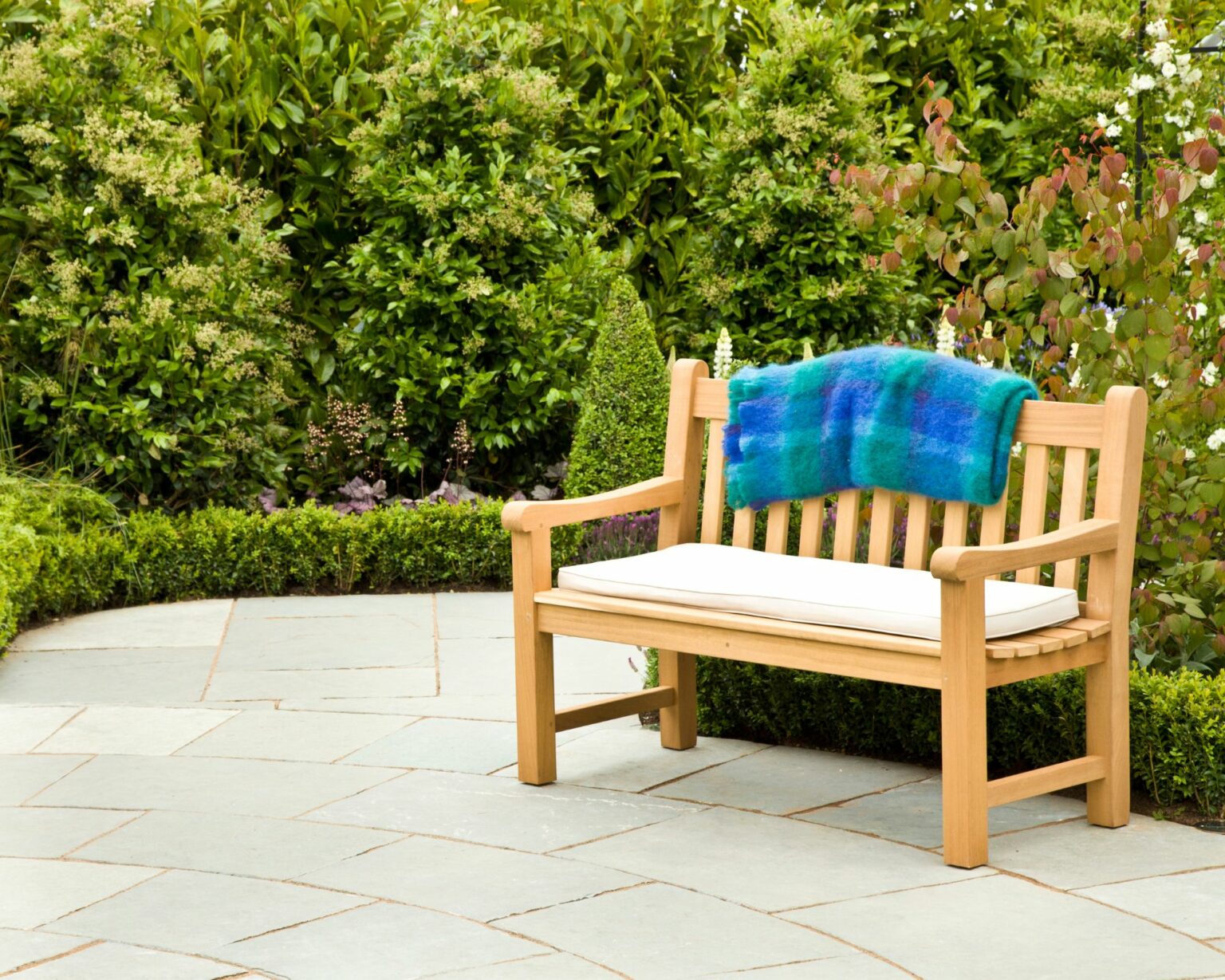 Banquette extérieur : comment la choisir convenablement