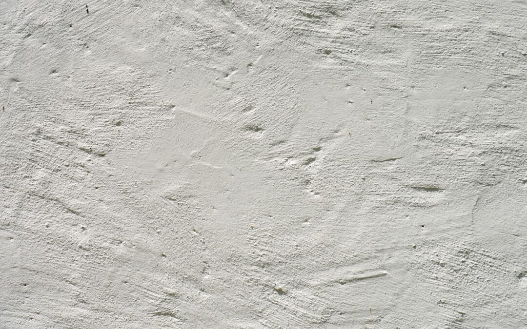 Comment réparer des trous dans le plâtre de votre mur