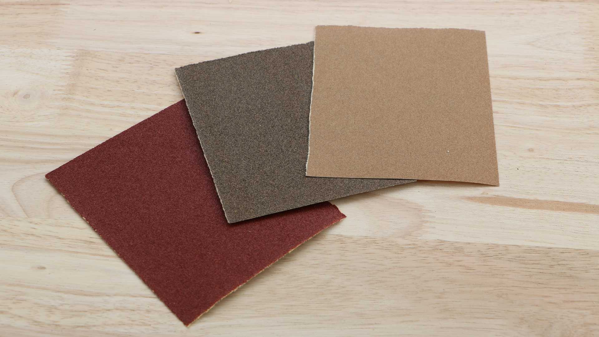 papier de verre de trois couleurs