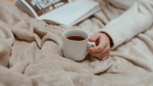 femme dans son lit
