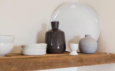 Installer une étagère d&rsquo;angle pour optimiser l&rsquo;espace