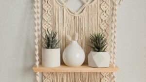 étagère suspendue en macramé